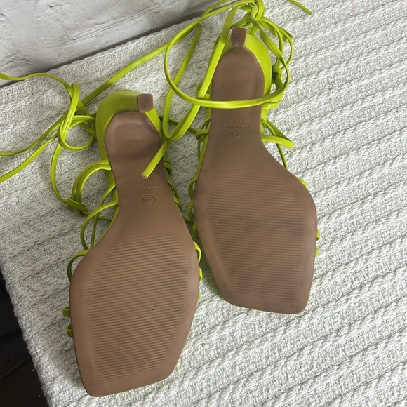 ASOS NAIROBI STAPPY TIE LEG HIGH HEELED SANDLES IN GREEN - Picture 6 of 8